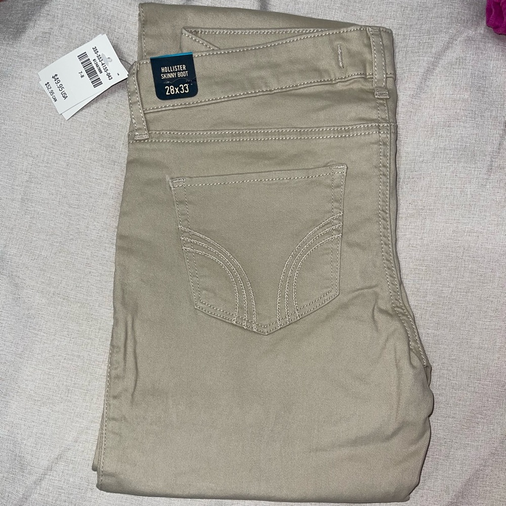 Women’s/Junior’s Hollister Boot Cut Khaki Jeans - Size 7R